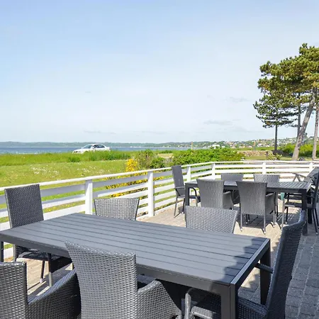 Дом отдыха Lovely In With Sauna *