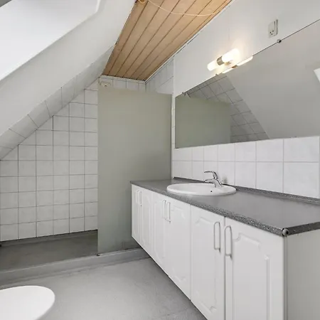 Lovely In With Indoor Swimming Pool *