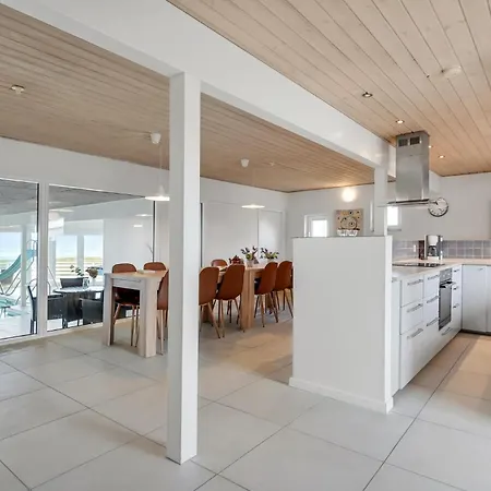 Holiday home Lovely In With Indoor Swimming Pool