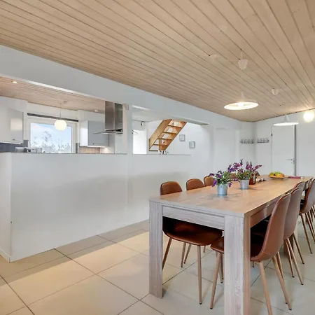 Holiday home Lovely In With Indoor Swimming Pool