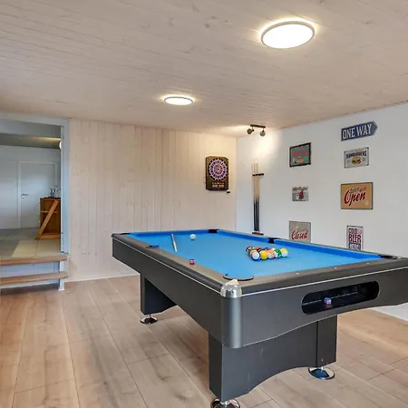 Holiday home Lovely In With Indoor Swimming Pool